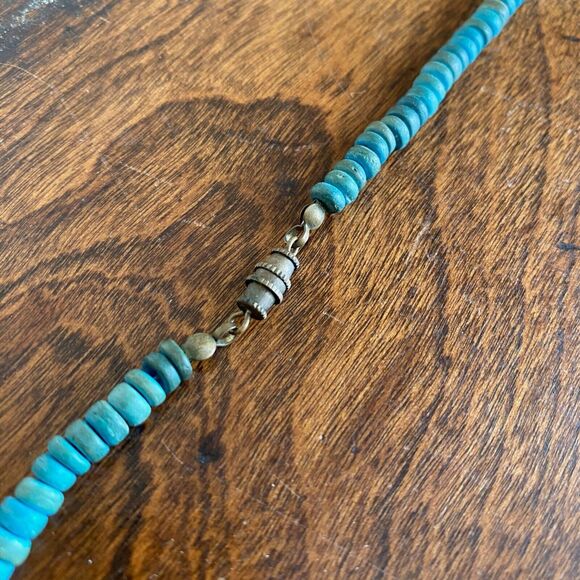 Vintage Parrot Necklace Wood Beaded Screw Clasp 3 Strand Painted Blue Retro Zoo - Picture 4 of 6